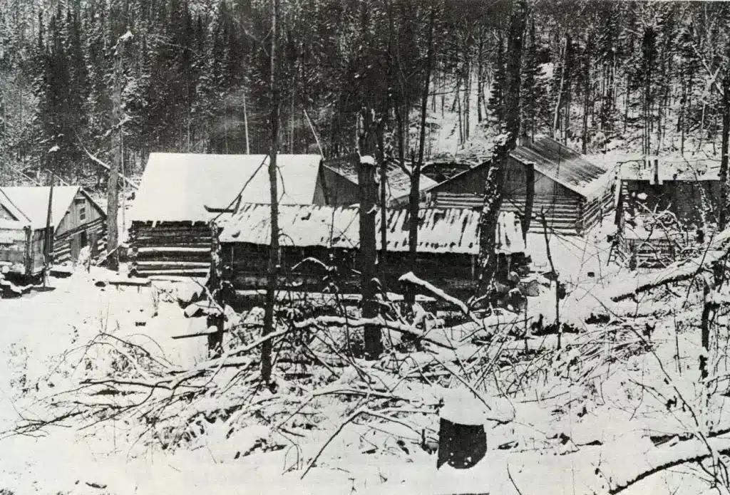 Gilmour-camp-at-Tea-Lake